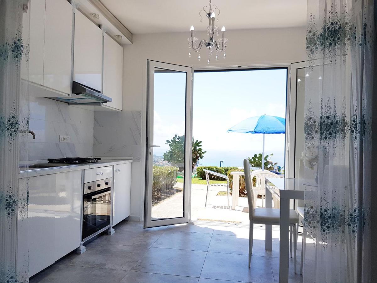 Blue Diamond Apartment Parghelia Bagian luar foto