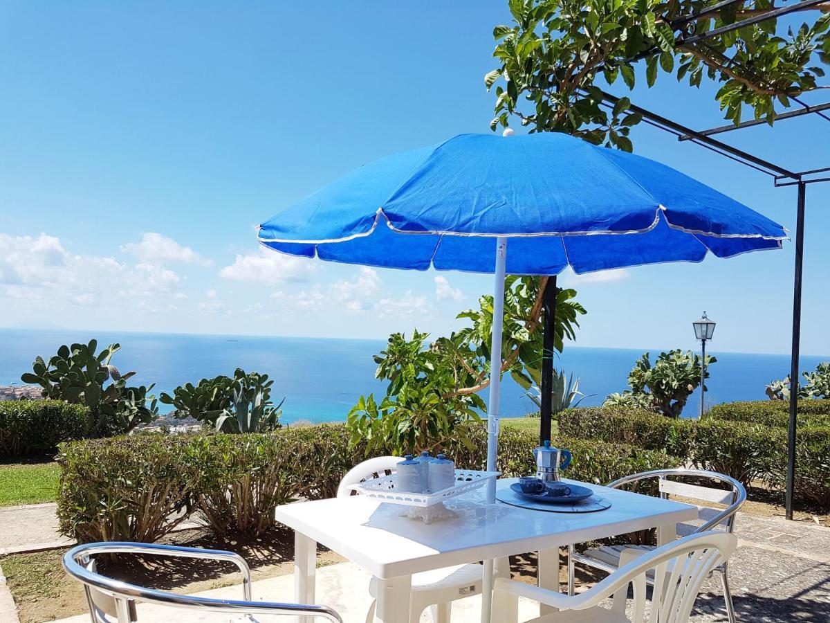 Blue Diamond Apartment Parghelia Bagian luar foto