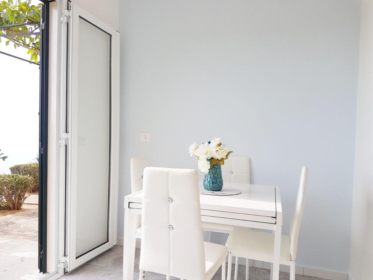 Blue Diamond Apartment Parghelia Bagian luar foto