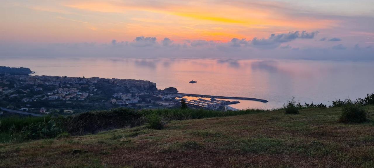 Blue Diamond Apartment Parghelia Bagian luar foto